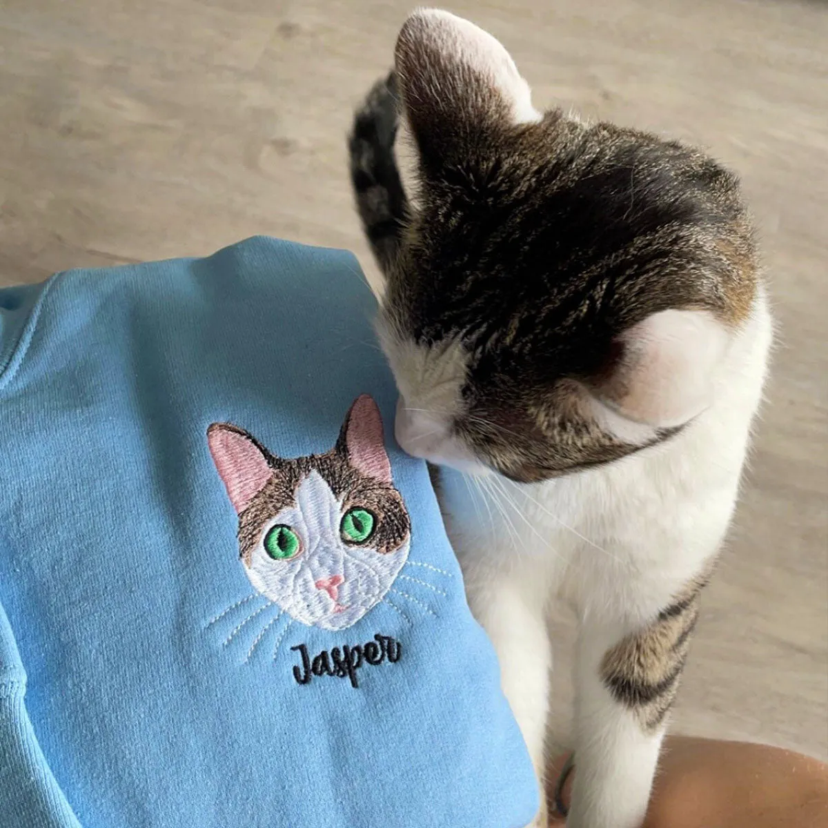 Cat Lover Twin Pack: Embroidered Sweatshirt & Tote Bag