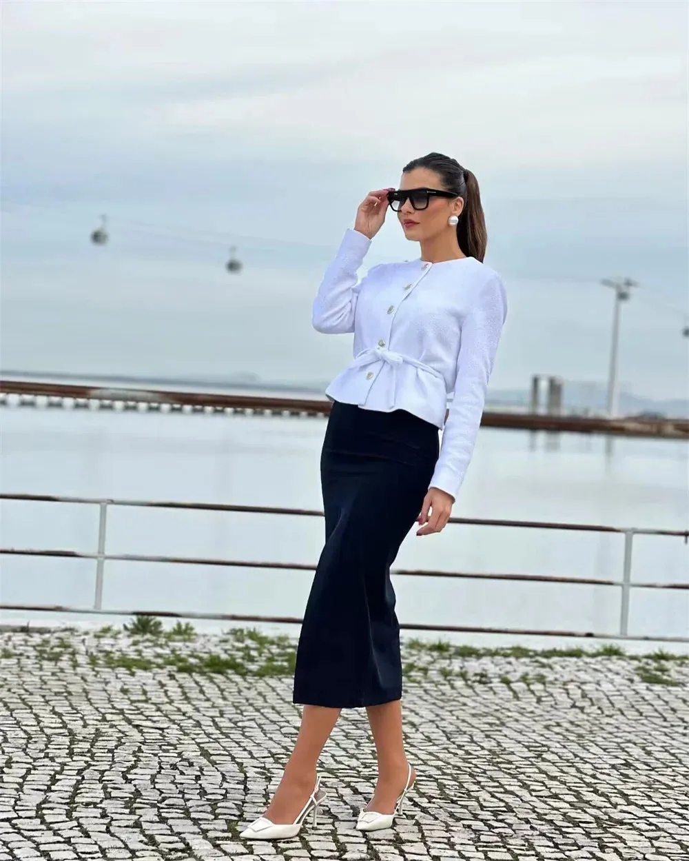 Dalma - Elegant jacket with gold buttons