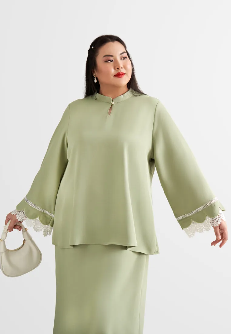 Lamisa Mandarin Collar Scallop Lace Kurung Set