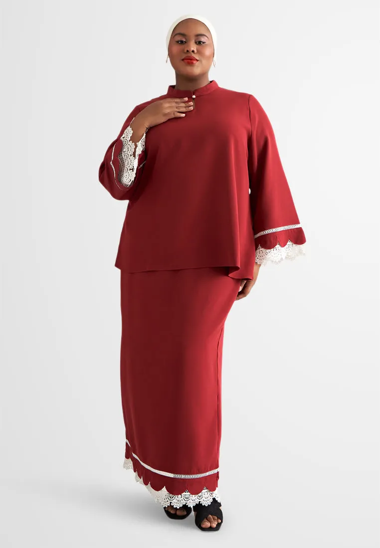 Lamisa Mandarin Collar Scallop Lace Kurung Set