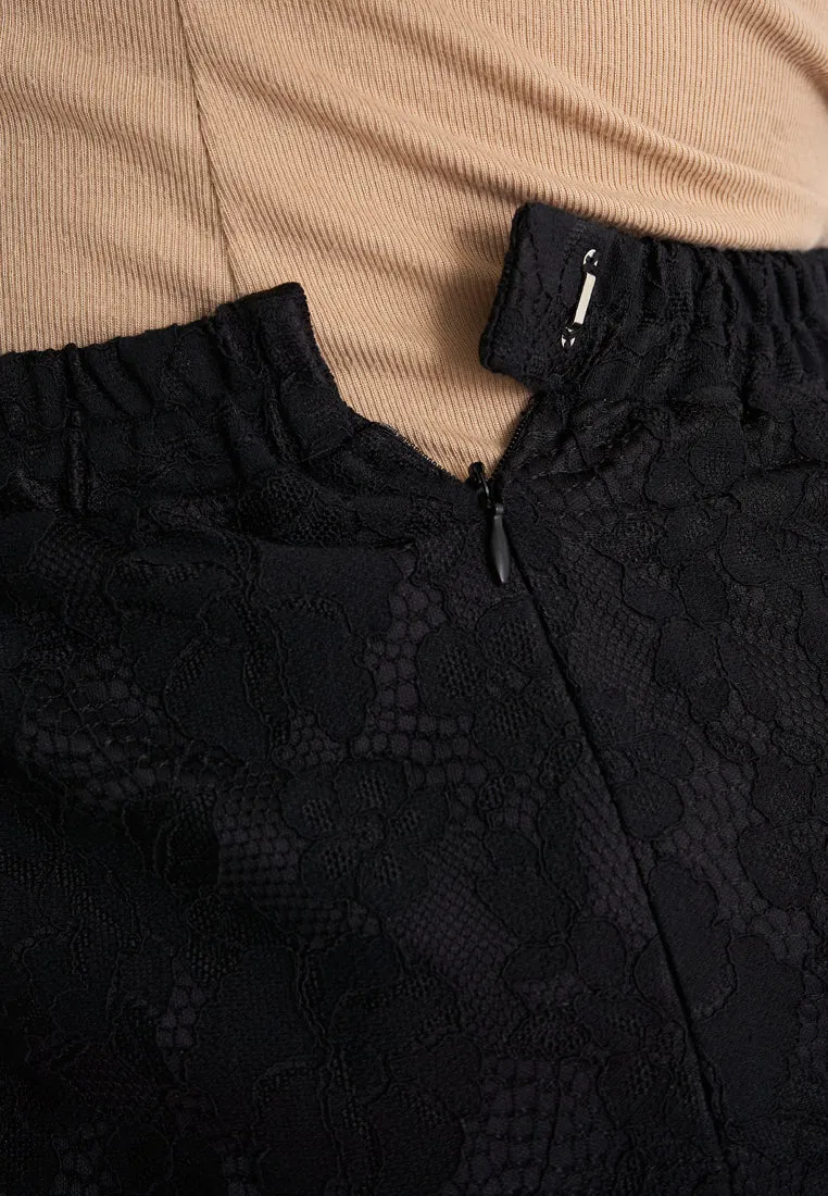 Maira Front Zip Lace Kebaya Nyonya