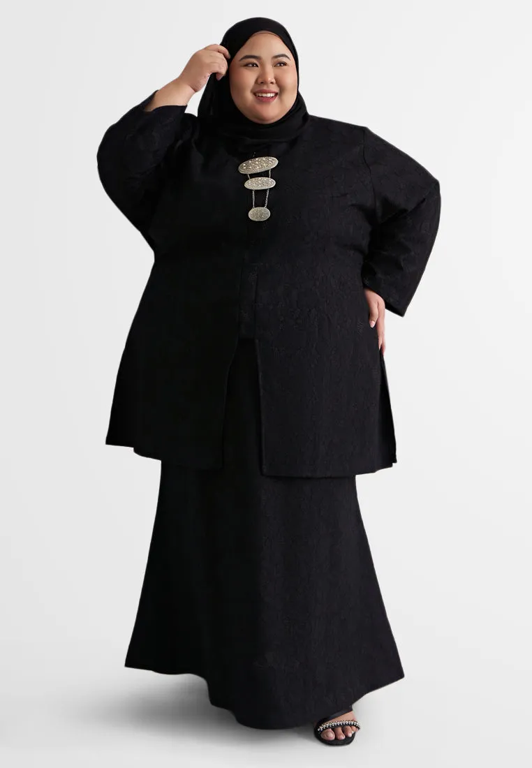Maira Front Zip Lace Kebaya Nyonya