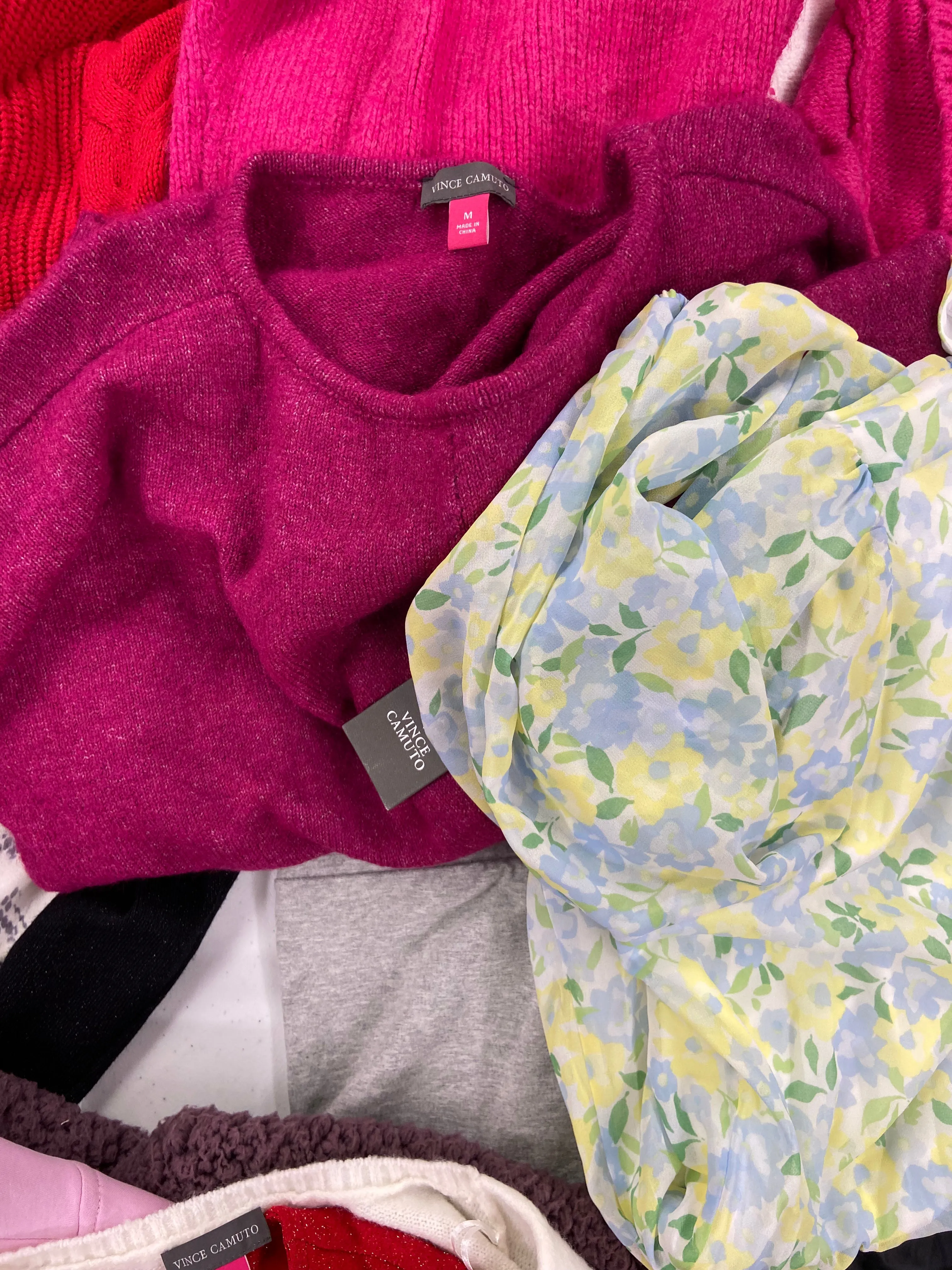 Women's Clothing Assorted Wholesale Lot, NORTH FACE, GUESS, FILA, DICKIES, VINCE CAMUTO, CALVIN KLEIN and more, 14 items, Shelf Pulls, MSRP $1,043