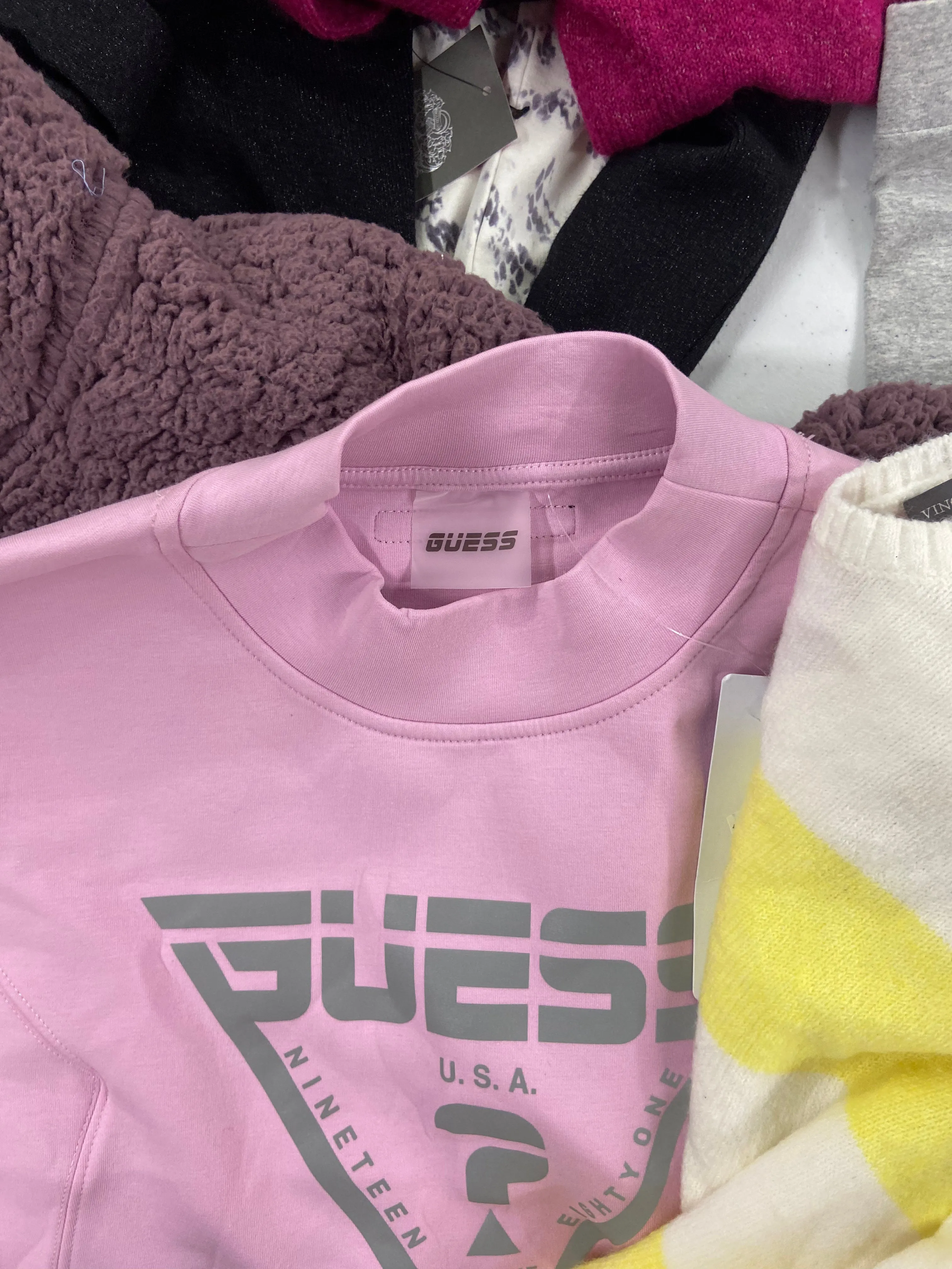 Women's Clothing Assorted Wholesale Lot, NORTH FACE, GUESS, FILA, DICKIES, VINCE CAMUTO, CALVIN KLEIN and more, 14 items, Shelf Pulls, MSRP $1,043