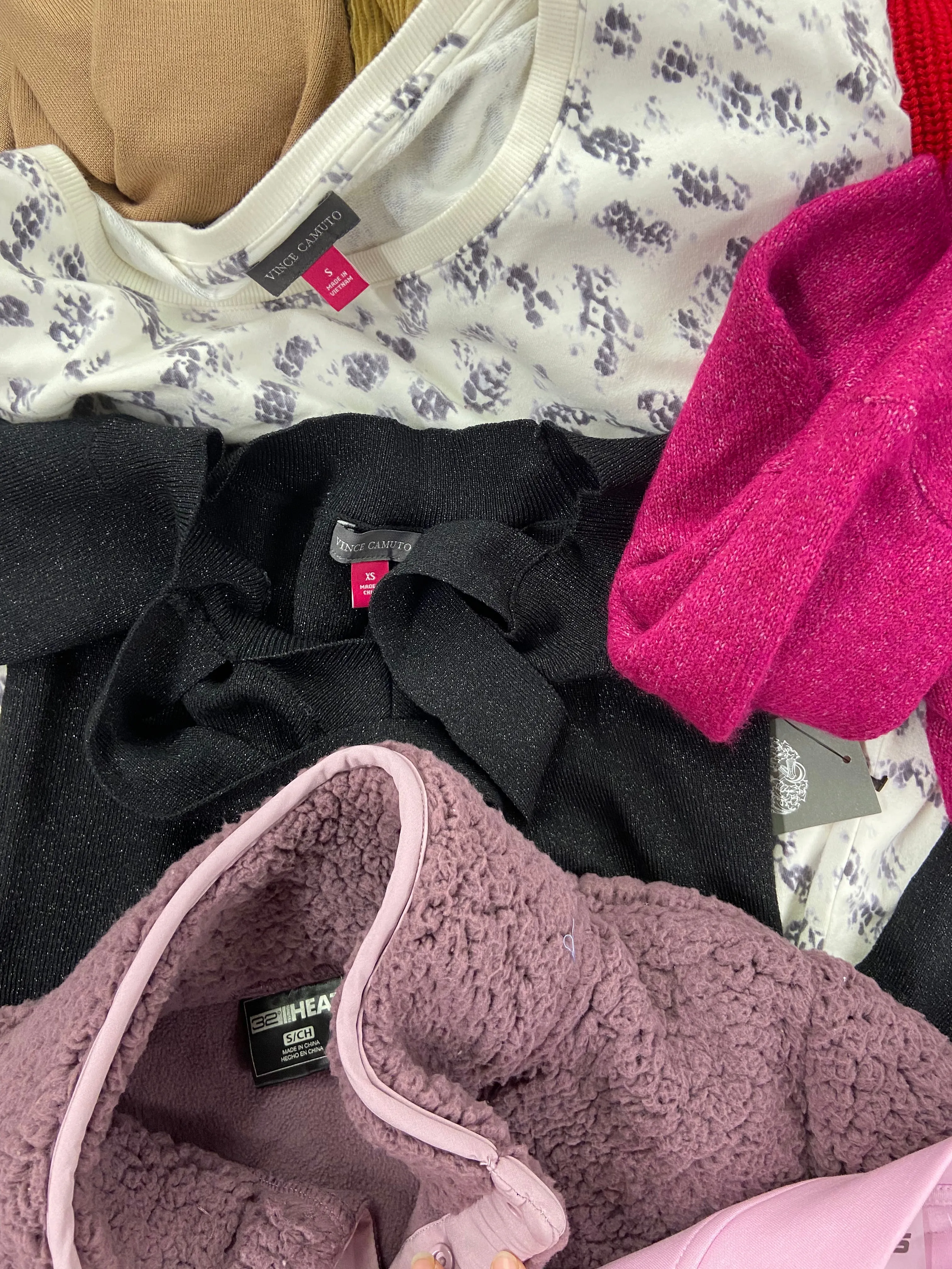 Women's Clothing Assorted Wholesale Lot, NORTH FACE, GUESS, FILA, DICKIES, VINCE CAMUTO, CALVIN KLEIN and more, 14 items, Shelf Pulls, MSRP $1,043